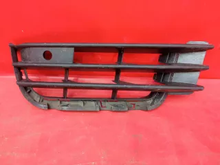 7P6853665A РЕШЕТКА БАМПЕРА Volkswagen Touareg 2 Арт MB32105