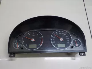 1351742 Ford Панель приборов Ford Mondeo 3 Арт E84601132, вид 1