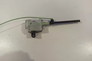 86113136 , art5424258 Кнопка открытия лючка топливного бака Volvo S60 2 Арт 5424258, вид 3