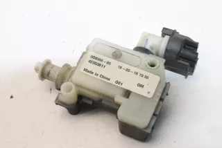 42353811 , art7822279 Замок лючка топливного бака Opel Mokka 1 restailing Арт 7822279, вид 3