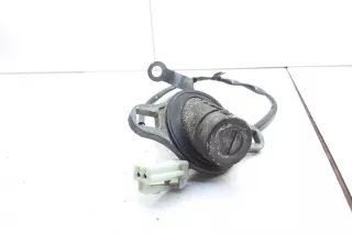 K68 , art700130 Замок багажника Mazda 323 F Арт 700130, вид 1