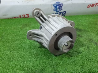A2052406717 Подушка двигателя Mercedes C W205 Арт 28832, вид 2