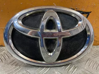 753100k080 Эмблема решетки радиатора Toyota Fortuner 2 Арт 121058MA, вид 1