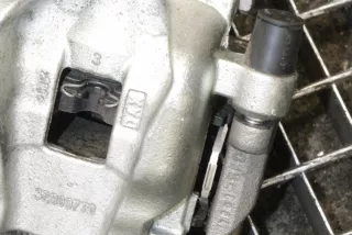 32300770 , art11445083 Суппорт задний левый Volvo XC40 Арт 11445083, вид 2