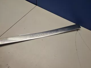 A2126860936 Накладка порога внутренняя передняя правая Mercedes E W212 Арт ZAP331327, вид 2