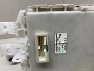8273052700 Toyota Блок предохранителей Toyota Yaris 2 Арт E23296975, вид 5