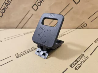 6472506090, 64725-06090, 6472530080C0, 64725-30080-C0, 6472530080, 64725-30080, 6472533100, 64725-33100 Ручка в обшивку пола багажника Toyota Camry XV30 Арт DN173899, вид 1
