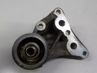 1560937010 Toyota Кронштейн масляного фильтра Toyota Auris 2 Арт E41032482, вид 3