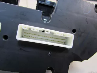 72311SC000 Subaru Блок управления климатической установкой Subaru Forester SK Арт E80945235, вид 8