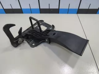 8T0823480 VAG Крючок для одежды Audi A4 B8 Арт E80603827, вид 1