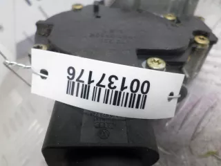 8D1 955 113C Двигатель стеклоочистителя передний Audi A6 Allroad C5 Арт 00137176, вид 3