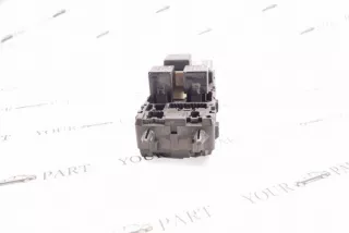 30889989 , art8244844 Блок реле Volvo S40 1 Арт 8244844, вид 8