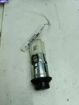 121919305b Прикуриватель Volkswagen Polo 4 Арт 54724726, вид 1