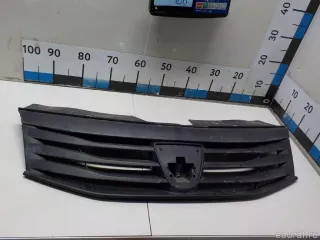 8200735104 Renault Решетка радиатора Renault Sandero 1 Арт E52060370