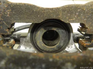 4775047060 Toyota Суппорт тормозной передний левый Toyota Prius 3 Арт E95011751, вид 6