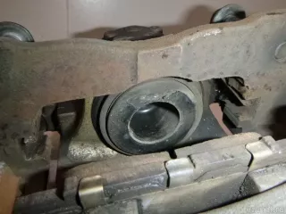 4775047060 Toyota Суппорт тормозной передний левый Toyota Prius 4 Арт E22506405, вид 6