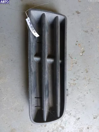  Решетка (заглушка) в бампер Volkswagen Golf 4 Арт 54354249, вид 1