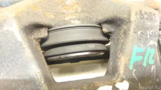 13301190 GM Суппорт тормозной передний правый Opel Astra J Арт E95133740, вид 2