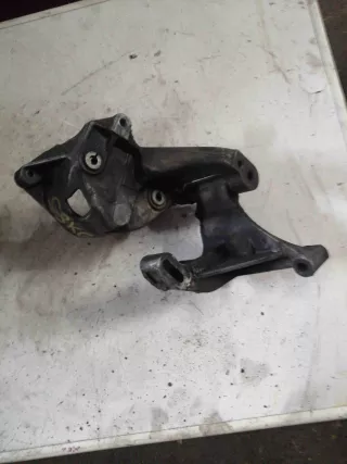 028145523F Кронштейн   Volkswagen Golf 3 Арт G3KG, вид 1