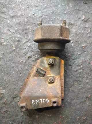7d0399107 Подушка крепления КПП   Volkswagen Transporter T4 Арт Em700, вид 2