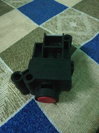 F2AB9341aa Датчик удара   Ford Galaxy 1 restailing Арт FG115