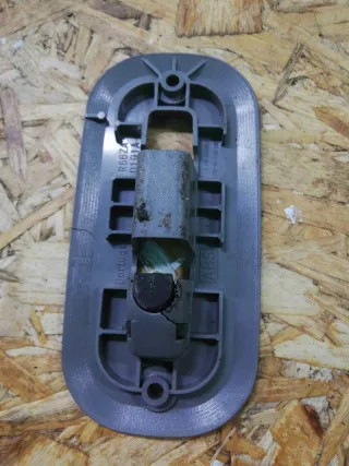 7M0883087F Пластик салазок сиденья   Volkswagen Sharan 1 Арт SH1P28, вид 2