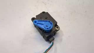 T1007073NB Моторчик заслонки печки Subaru Forester SJ Арт 8918982, вид 1