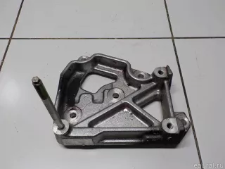 8843130010 Toyota Кронштейн компрессора кондиционера Lexus IS 3 restailing Арт E50653486, вид 1