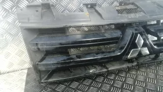 7450A369 Решетка радиатора Mitsubishi Pajero 4 Арт ZDN09G101, вид 3