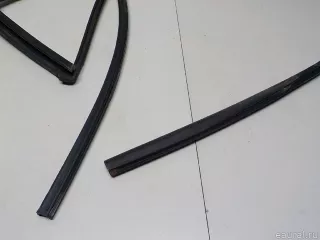 835412T001 Hyundai-Kia Уплотнитель стекла двери Kia Optima 3 Арт E52262235, вид 3