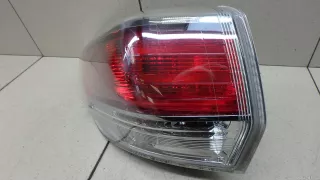 815600E110 Toyota Фонарь задний наружный левый Toyota Highlander 3 restailing Арт E95615611, вид 1