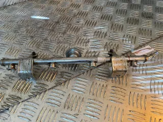 4M8G9D280AA Топливная рампа  Ford Mondeo 3 Арт 44290, вид 2
