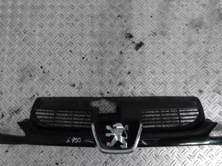  решетка радиатора перед Peugeot 206 1 Арт 23000435, вид 1