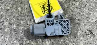 988310002R Датчик удара Renault Megane 3 Арт 46023068817, вид 1