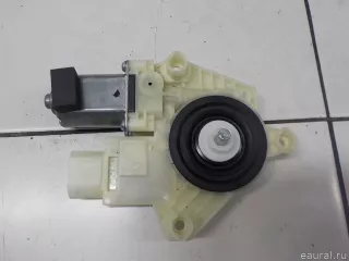 51357181704 BMW Моторчик стеклоподъемника BMW 7 G11/G12 Арт E50700965