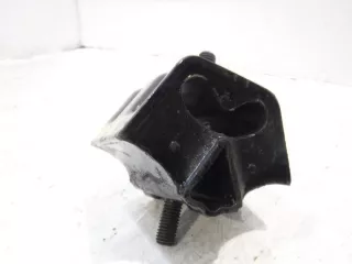 02680 Опора двигателя Volkswagen Passat B2 Арт 2551432, вид 1