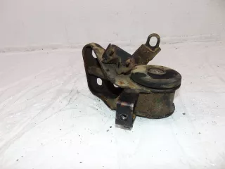 BJ0N39040C Опора двигателя Mazda 323 BJ Арт 2821072