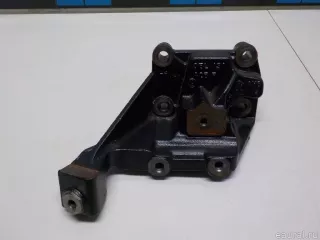 05L131425F VAG Кронштейн (крепление) Audi A6 C8 (S6,RS6) Арт E51985525