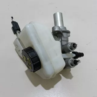 T2H7388 Jaguar Цилиндр тормозной главный Land Rover Range Rover Velar Арт E23438078, вид 2