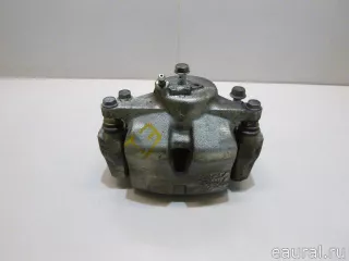 4773033381 Toyota Суппорт тормозной передний правый Toyota Rav 4 5 Арт E22801546, вид 1