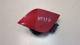 AU519A095AA Лючок бензобака красный Ford Focus 3 Арт 9228490, вид 1