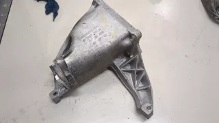 7M0199207B Кронштейн КПП Ford Galaxy 1 Арт 9242912, вид 1