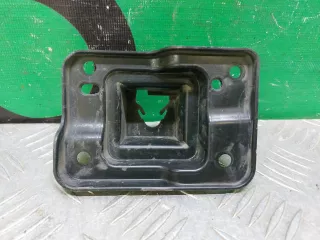 KB8A50151 Кронштейн решетки радиатора Mazda CX-5 2 Арт 329501RM, вид 5