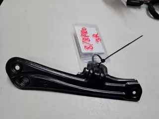 403001306AA Кронштейн обшивки двери задней правой Chery Tiggo 8 PRO Арт Z337178, вид 1