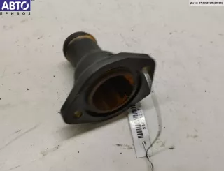  Фланец (тройник) системы охлаждения Audi 80 B3 Арт 54851217, вид 1