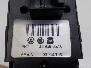 1J3959857A VAG Блок управления стеклоподъемниками Skoda Octavia A8 Арт E52435395, вид 8