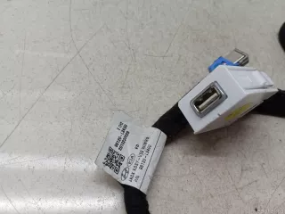 96120L2400 Hyundai-Kia Адаптер USB сетевой Kia K5 3 Арт E90411767, вид 2