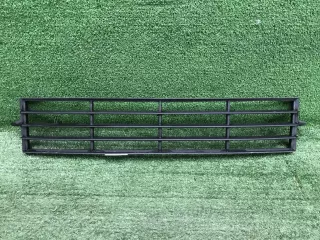 5E0853677D9B9 Решетка переднего бампера Skoda Octavia A7 Арт 0000007154959, вид 1