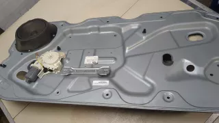 1736145 Стеклоподъемник левый передний Ford Focus 2 Арт 9331512