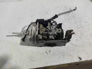 8d1837015f Замок двери передней левой   Audi A4 B5 Арт AU4B5251, вид 1